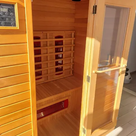 Apartman Ni I -two Bedroom With Terrace And Hot Tub Lux F